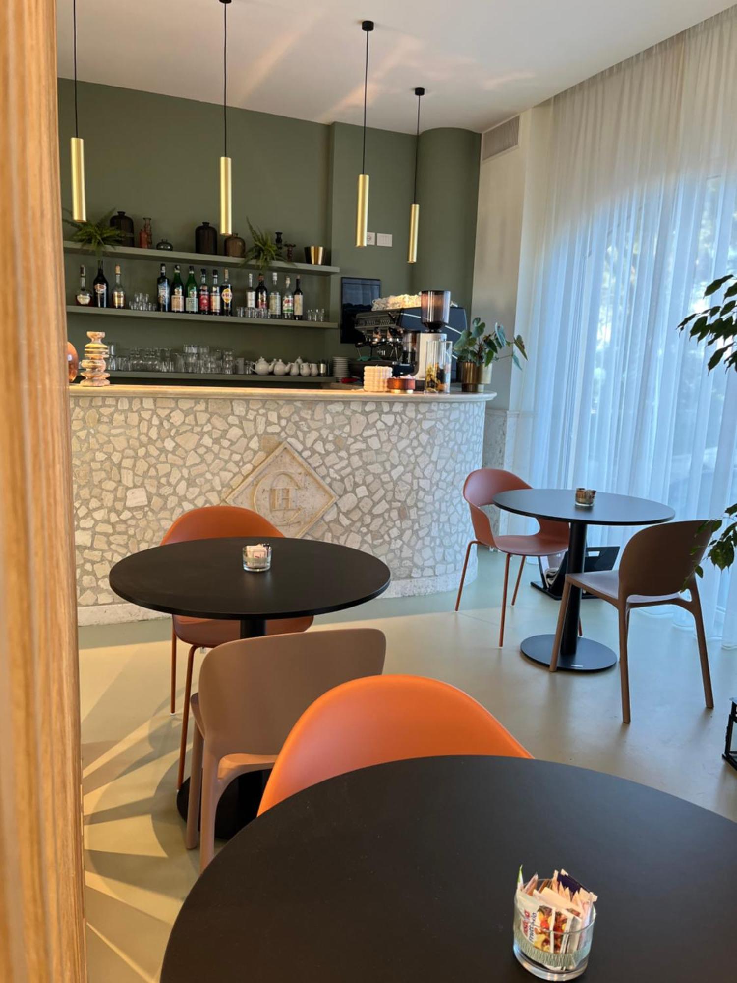 Hotel Capital Купра Маритима Екстериор снимка