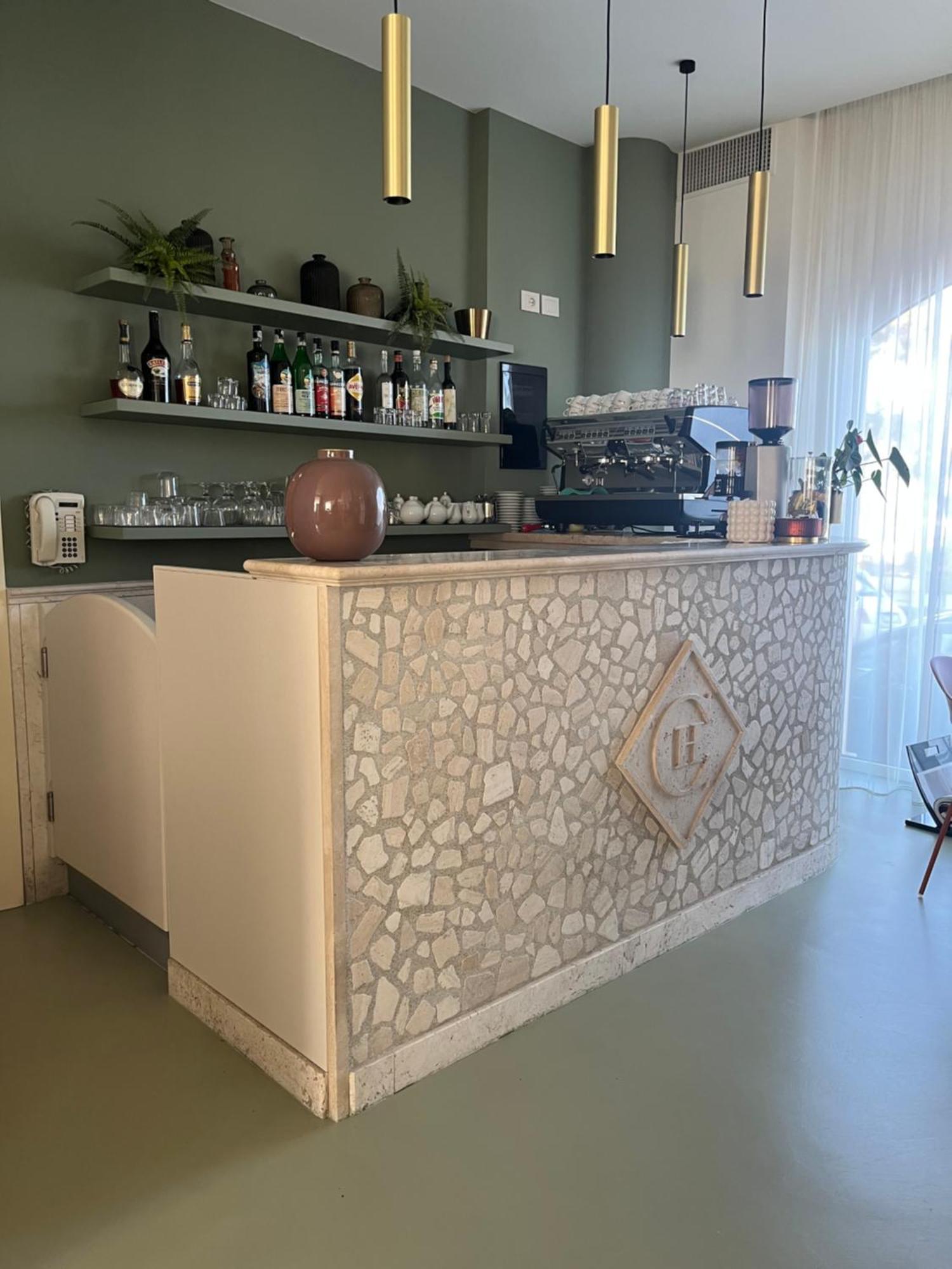 Hotel Capital Купра Маритима Екстериор снимка